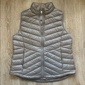NWOT 32 Degree Heat taupe/tan quilted packable puffer vest, large